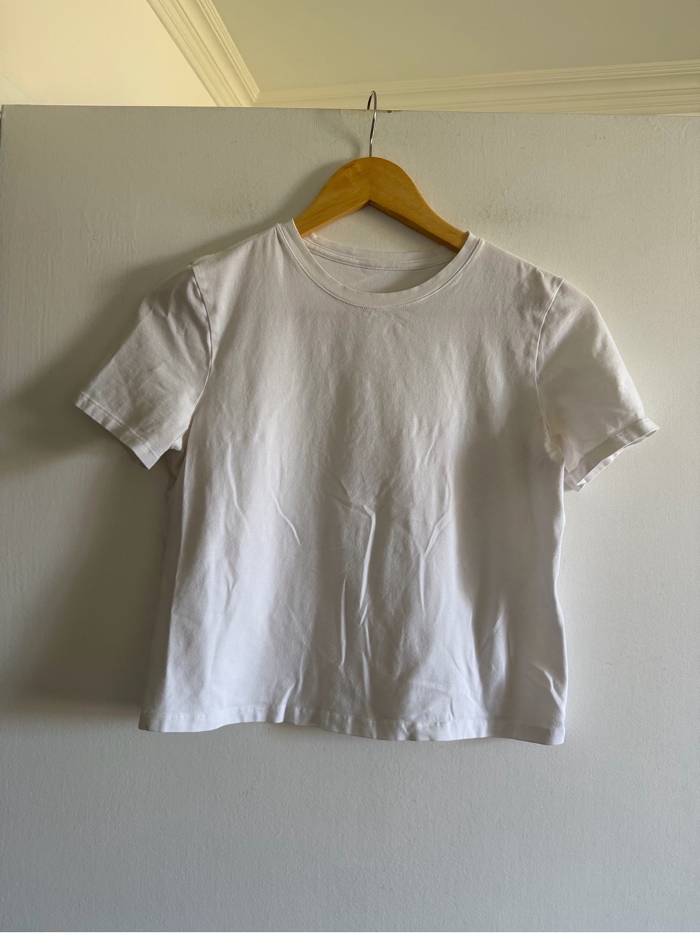 Lululemon Athletica White Classic Neutral Cropped Short Sleeve Pima Cotton Tee